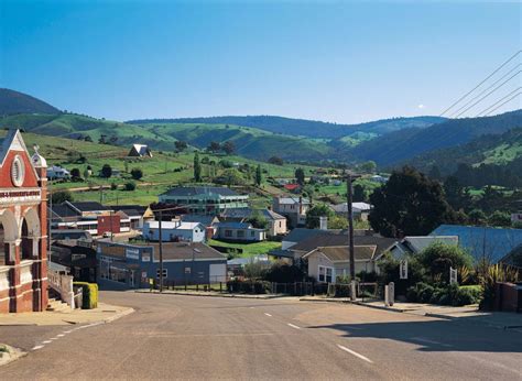 Omeo Region Visitor Information Centre Melbourne To Sydney Road Trips