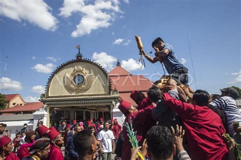 GREBEG SYAWAL KERATON YOGYAKARTA ANTARA Foto