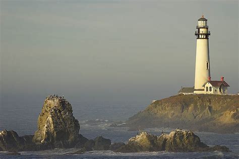 Strait of Magellan: Lights out for lighthouses?