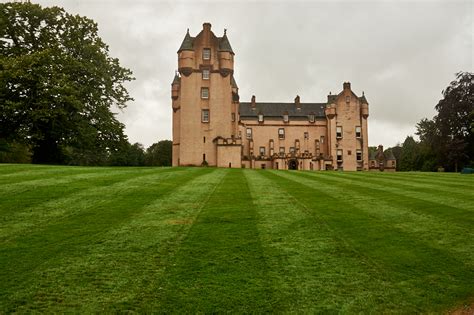 Fyvie Castle - Photos and the City