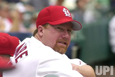 Photo Former St Louis Cardinals Slugger Mark McGwire Admits Steroid