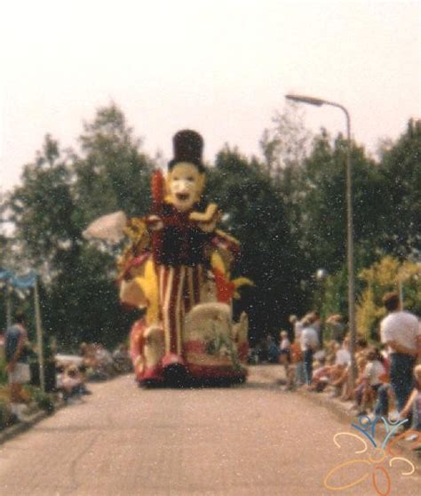 Meester Prikkebeen Foto S Theatercorso Flickr