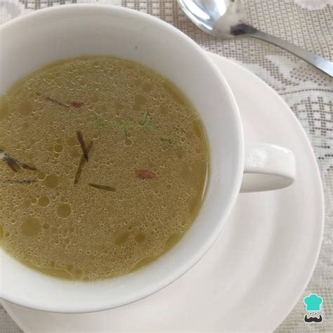 Caldo de ossos na panela de pressão Fácil