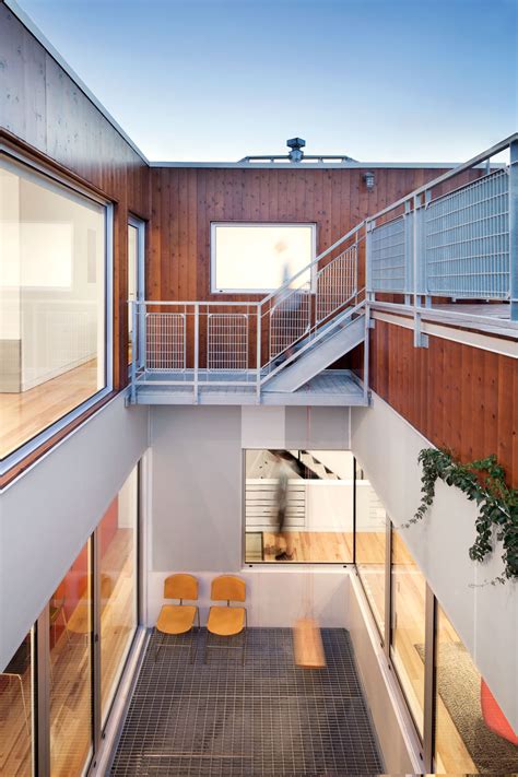 Stacked house - _naturehumaine