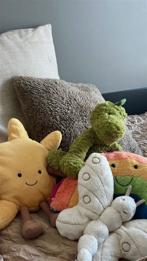 Stuffies Plushies Cute Stuffed Animals Cute Animals Room Inspo