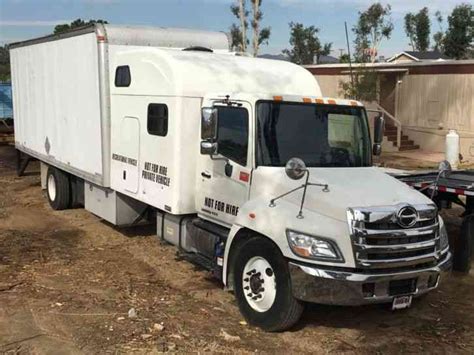 Hino Hino 338 Expeditor Sleeper Box Truck 2013 Medium Trucks