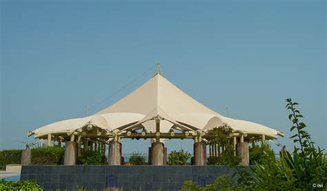 Sunshade On Corniche Inian Sivasankaran Flickr