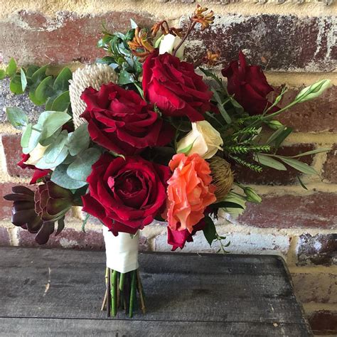 Flowerandbarrel Sweet Red Roses Mix With Some Australian
