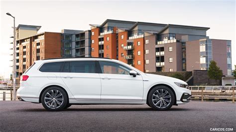 2020 Volkswagen Passat Gte Advance Estate Uk Spec Plug In Hybrid Side Caricos