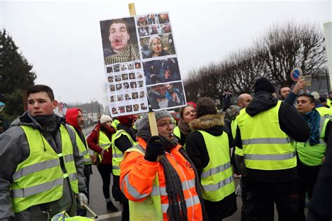 Diaporama Plus De Gilets Jaunes Rassembl S Vend Me