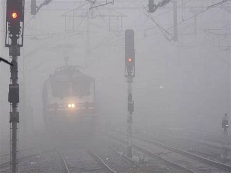 यूपी की औद्योगिक नगरी कानपुर में ठंड ने दी दस्तक तापमान में गिरावट दर्ज Cold In Uttar Pradesh S