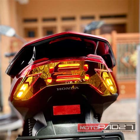 Jual Garnish Pcx Lampu Belakang Honda Pcx Garnis Stoplamp Honda