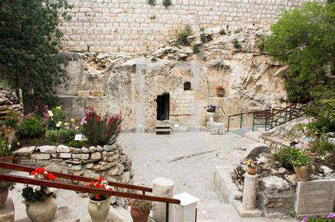 The empty garden tomb in jerusalem. — Photo — Lightstock