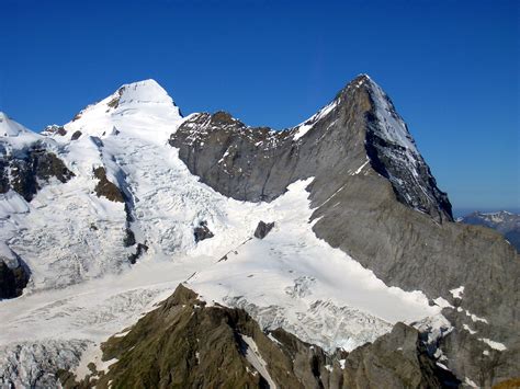 Mönch und Eiger mit Mittellegigrat Fotos hikr org