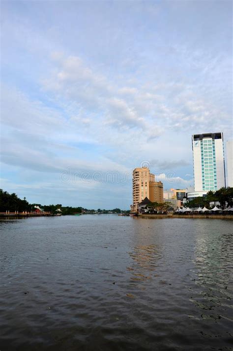 Parques De Bancos Del Sur La Rueda De Brisbane Fotograf A Editorial