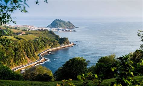 Suf Y Buena Gastronom A Entre Zarautz Y Getaria Foto