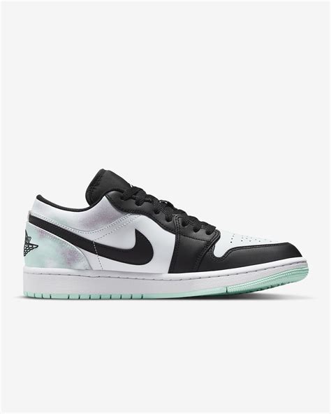 をしている ヤフオク Nike WMNS Air Jordan 1 Low Reverse Ice となります