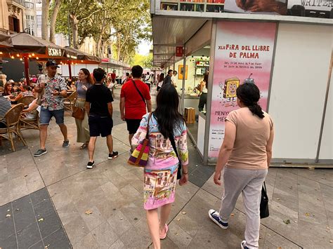 Trobada Visita La Feria Del Libro El Blog De Aldaba