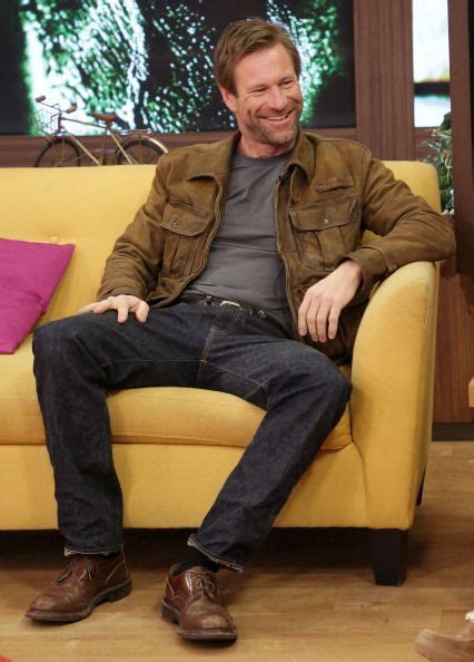 Aaron Eckhart Doing Press In Nyc Styling By Annie Psaltiras Harvey Dent Digital Tv Two Faces