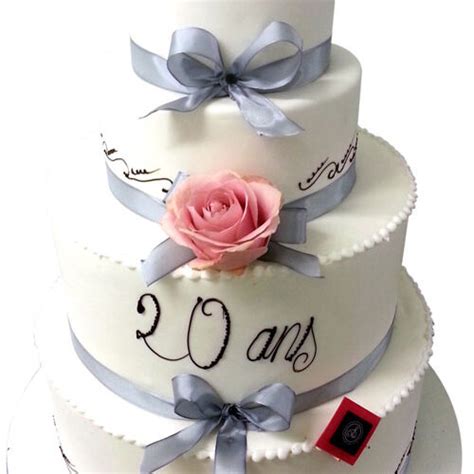 Pi Ce Mont E Wedding Cake Avec Tage Transparent Boutique Erisay