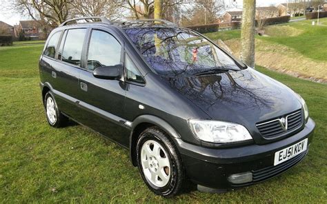 Lovely 2001 Vauxhall Zafira 7 Seater Black Very Economical 1 Years Mot