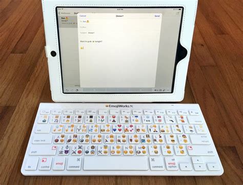 Новая bluetooth клавиатура для любителей Emoji