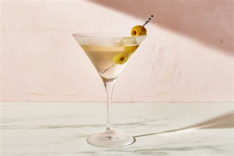 Dirty Martini Cocktail Recipe A Bold Salty Classic