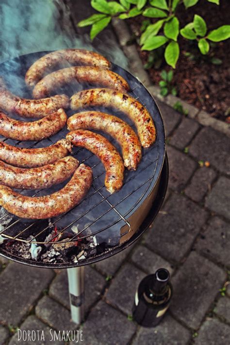 Biała kiełbasa z grilla w miodowo pikantnej marynacie Dorota Smakuje