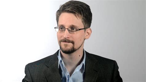 Snowden explica por qué no se debe nunca confiar en OpenAI ni en ChatGPT