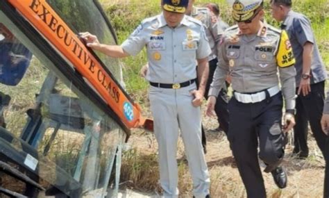 Kecelakaan Bus Rosalia Indah Tewaskan Orang