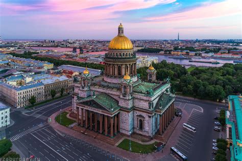 БЕЛЫЕ НОЧИ ПЕТЕРБУРГА