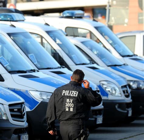 Polizei Vor Topspiel Auseinandersetzung Wird Gesucht Welt