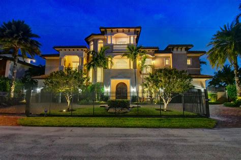 A Modern Mediterranean Waterfront Estate In Delray Beach Florida Dwell