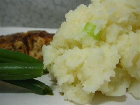 Mashed Potatoes with Garlic and Chives - Kosher In The Kitch!