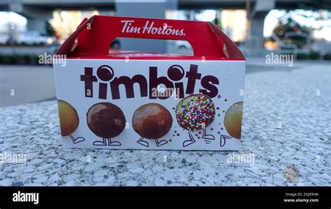 Tim hortons timbits box hi-res stock photography and images - Alamy