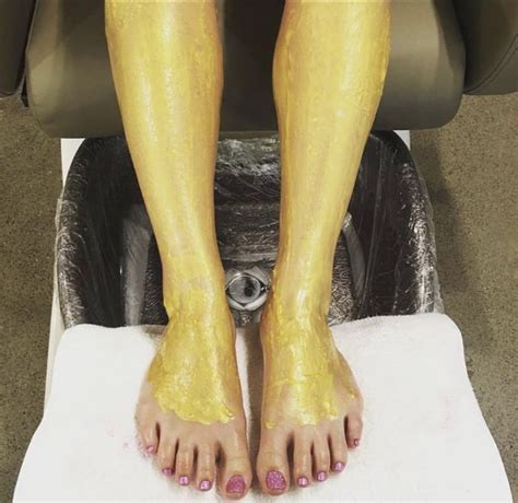 “golden Girl” Anti Aging Gel Pedicure Nab Nail Bar