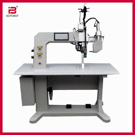 Industrial Auto Temperature Control Hot Air Seam Sealing Machine For Waterproof Garment Seam