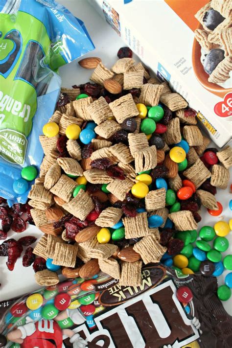 Healthy Trail Mix With Oatmeal Squares Cereal