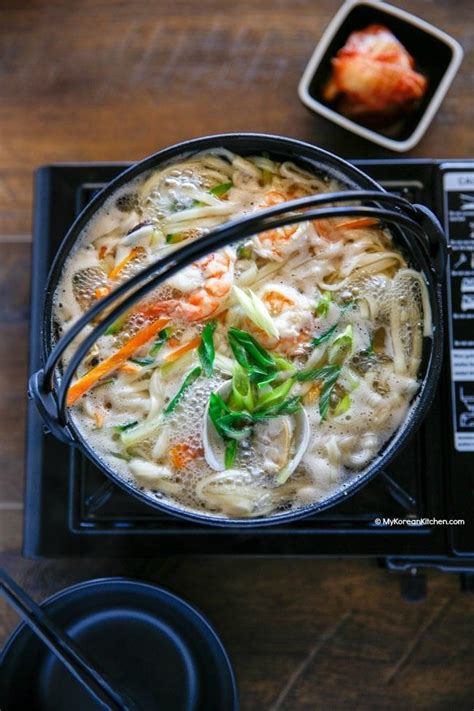 Kalguksu (Korean Knife Cut Noodle Soup) - My Korean Kitchen