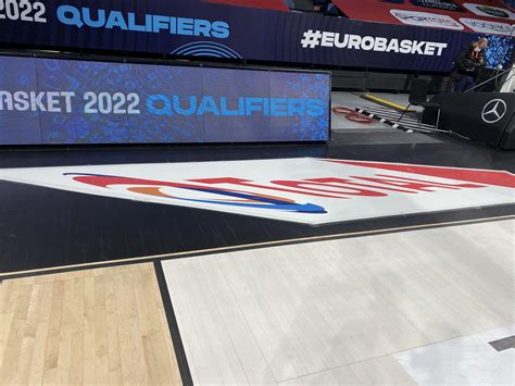 This is what those ads on a basketball court look like from the players