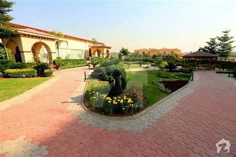 4 Kanal Farm House Available In Gulberg Greens Islamabad Gulberg Greens