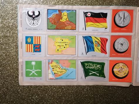 Colección Universal Libro de Banderas Escudos Monedas y Mapas 1962