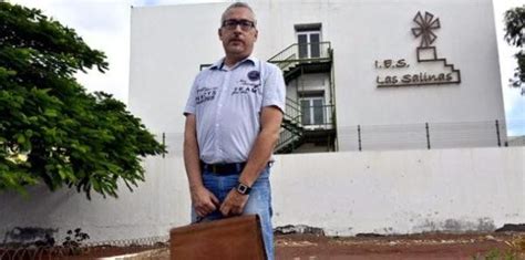 Educación despide finalmente al profesor de Religión gay vetado por la Iglesia