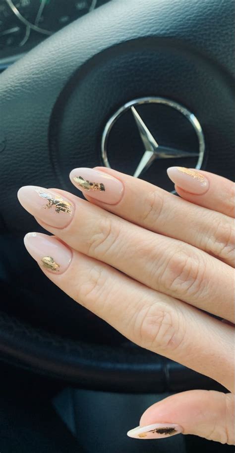 Nude paznokcie z klasą