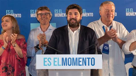 El PP ofrece cargos institucionales en Murcia a Vox que sólo aceptará