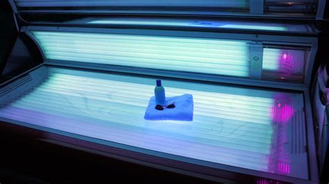 Fda Wants To Ban Minors From Tanning Beds Cnn