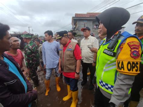 Rumah Dan Tempat Usaha Di Agam Terdampak Banjir Lahar Dingin Top Satu