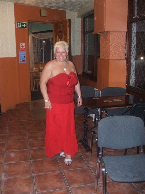SEXY DD From Glasgow Is A Local Granny Looking For Casual Sex Dirty Granny