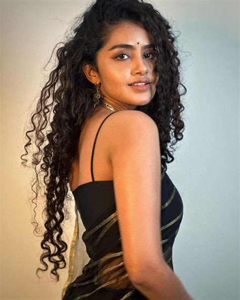 Uff Haye Garmi Anupama Parameswaran Looks Sizzling Hot In Transparent