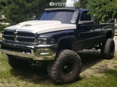 Lifted Dodge Trucks Mudding